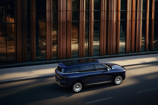 33.69万元起，上汽旗舰?智己LS9正式开启预售 以全球巅峰科技，颠覆30万级大六座SUV格局